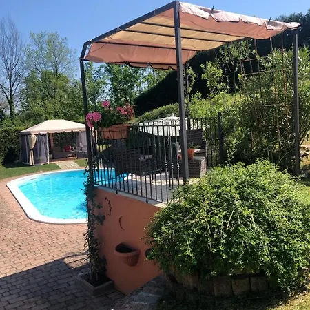 卡斯特维奇住宿加早餐旅馆 4*